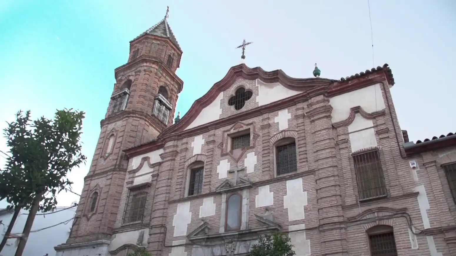 Iglesia y Convento de las Mínimas, patrimonio histórico cerca del alojamiento turístico Casa Remedios en Archidona